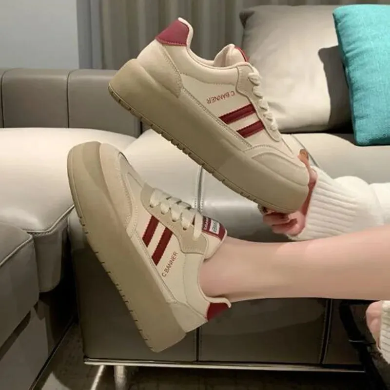 Aiertu Thick Soles Increase Shoes for Women 2024 Autumn Sneakers Korean Version Retro Fashion All Wear Light Sports Casual Board Shoe