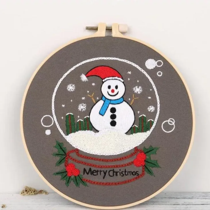 Christmas Decoration Hand Embroidery Kit 7”