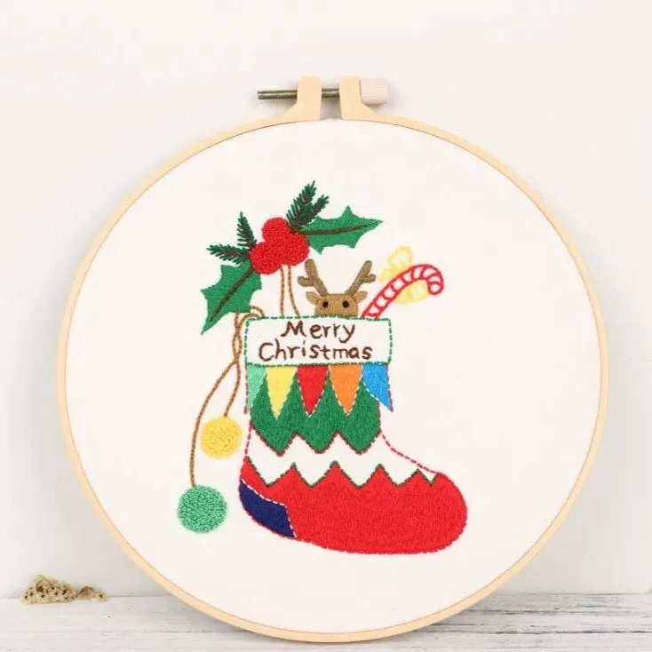 Christmas Decoration Hand Embroidery Kit 7”