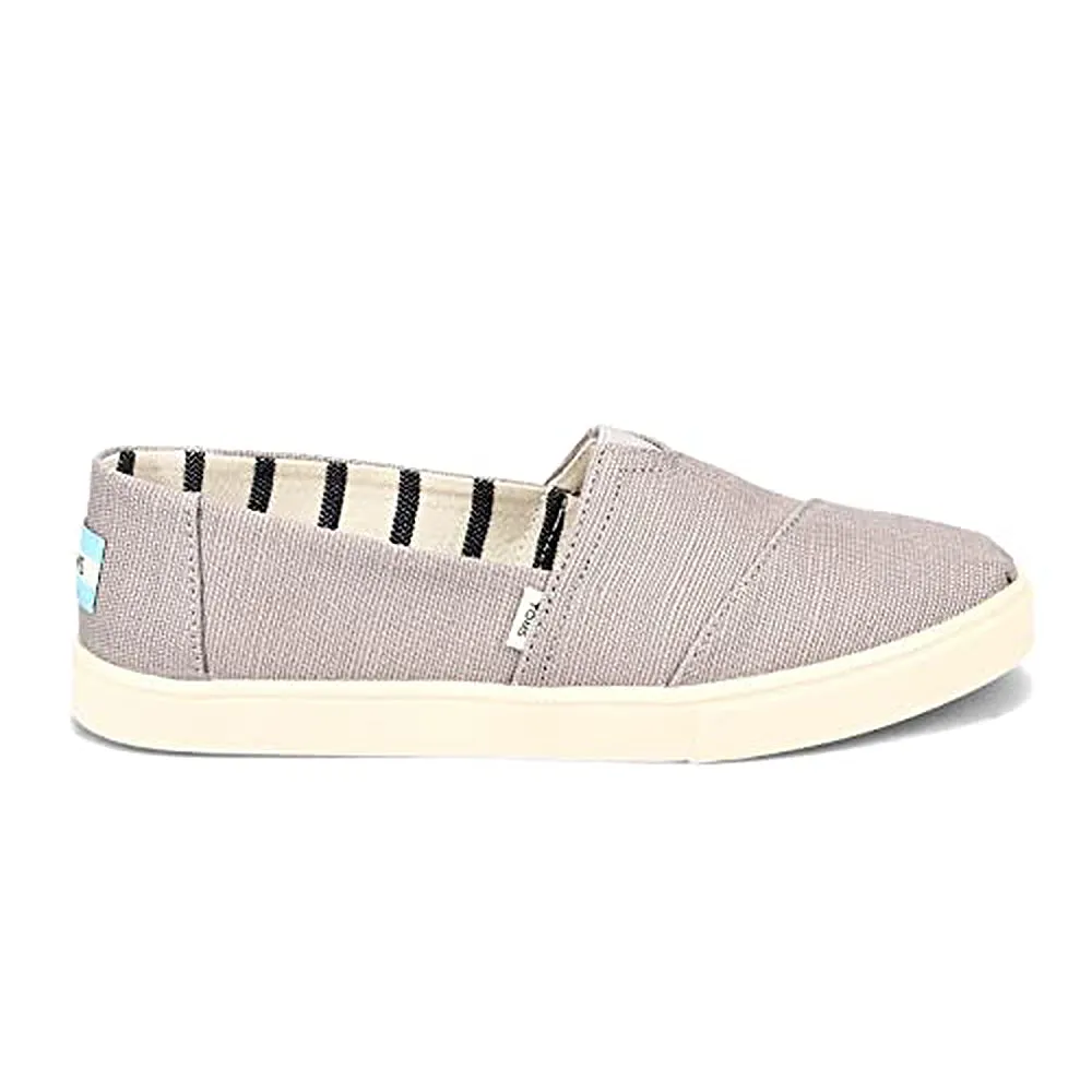 Classic Canvas - Women