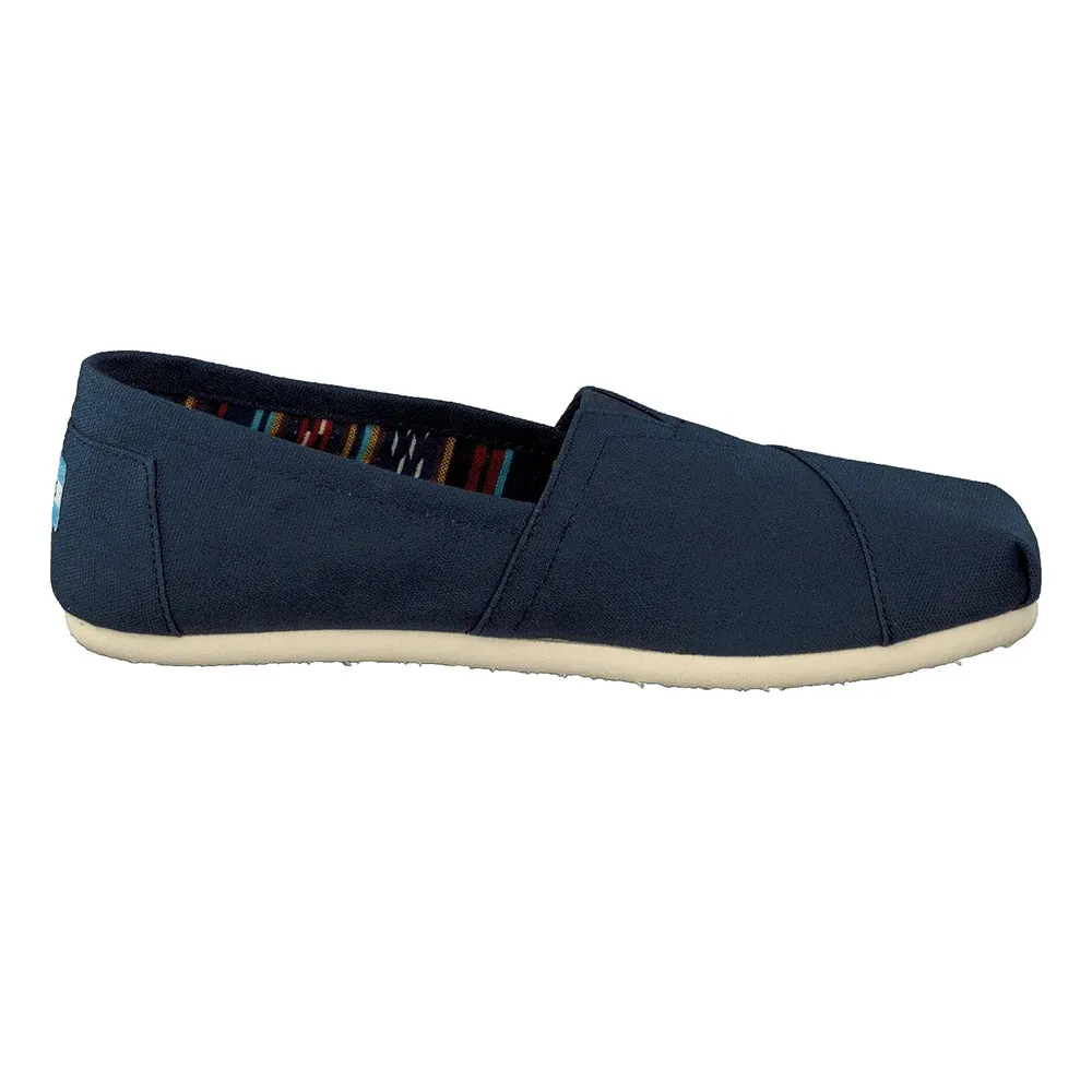 Classic Canvas - Women