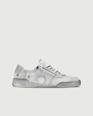 Court | White Wall