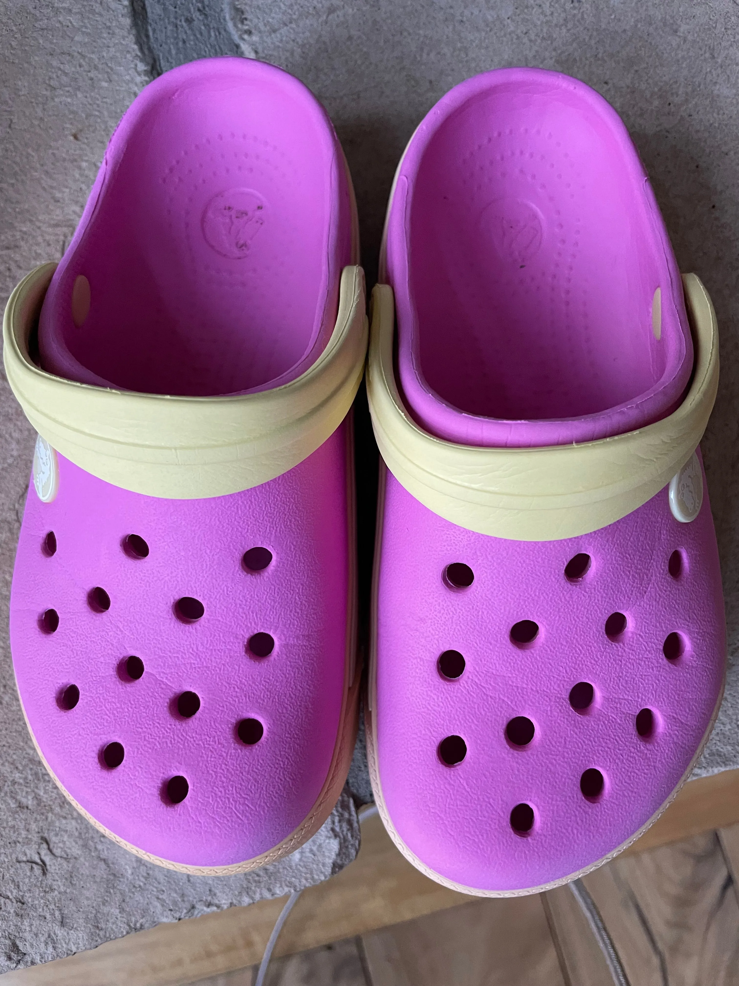 Crocs pink with yellow trim, Shoes 10 (Toddler:2-4yr)