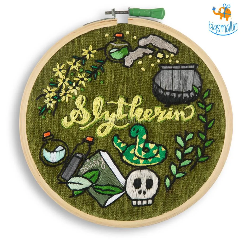 Hogwarts House Embroidery Hoop Art - Harry Potter