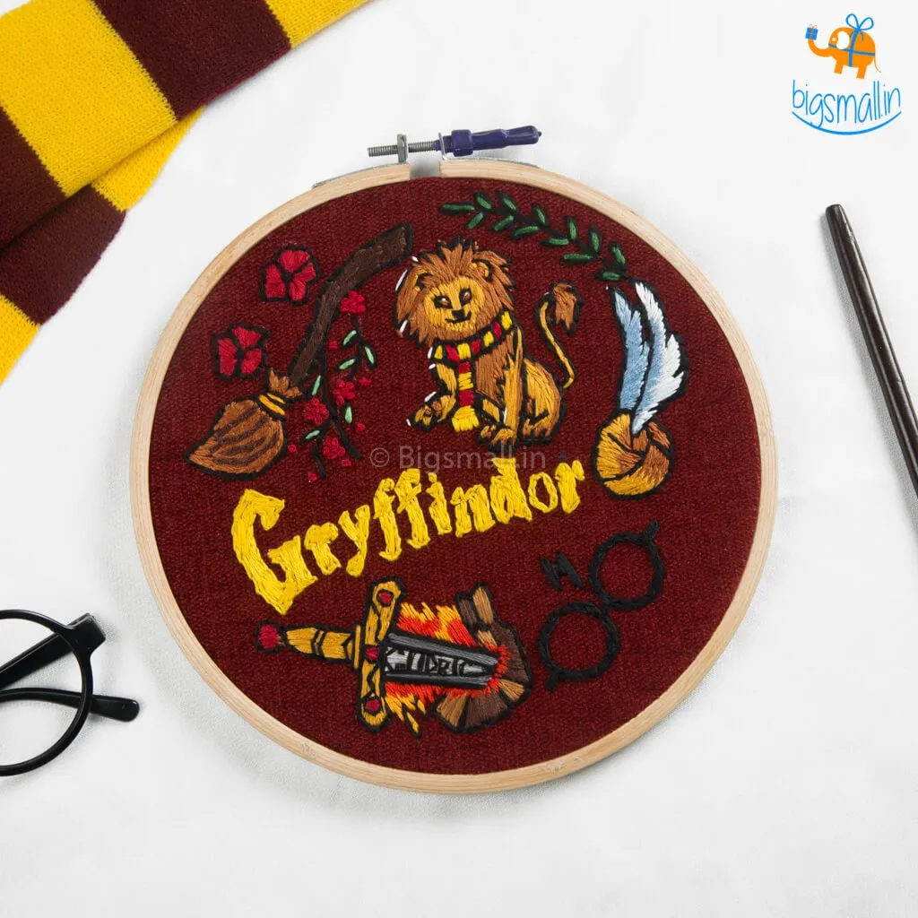 Hogwarts House Embroidery Hoop Art - Harry Potter