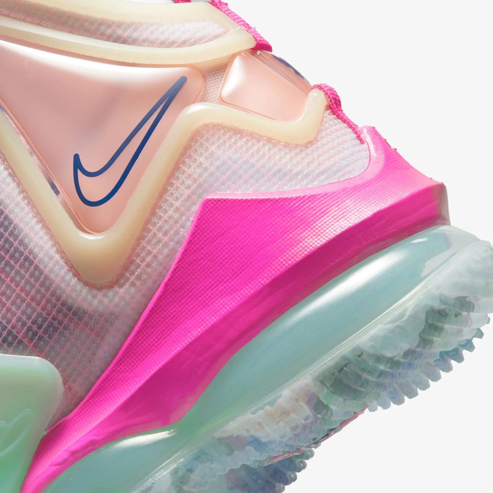 LeBron 19 - 'Love Letter'
