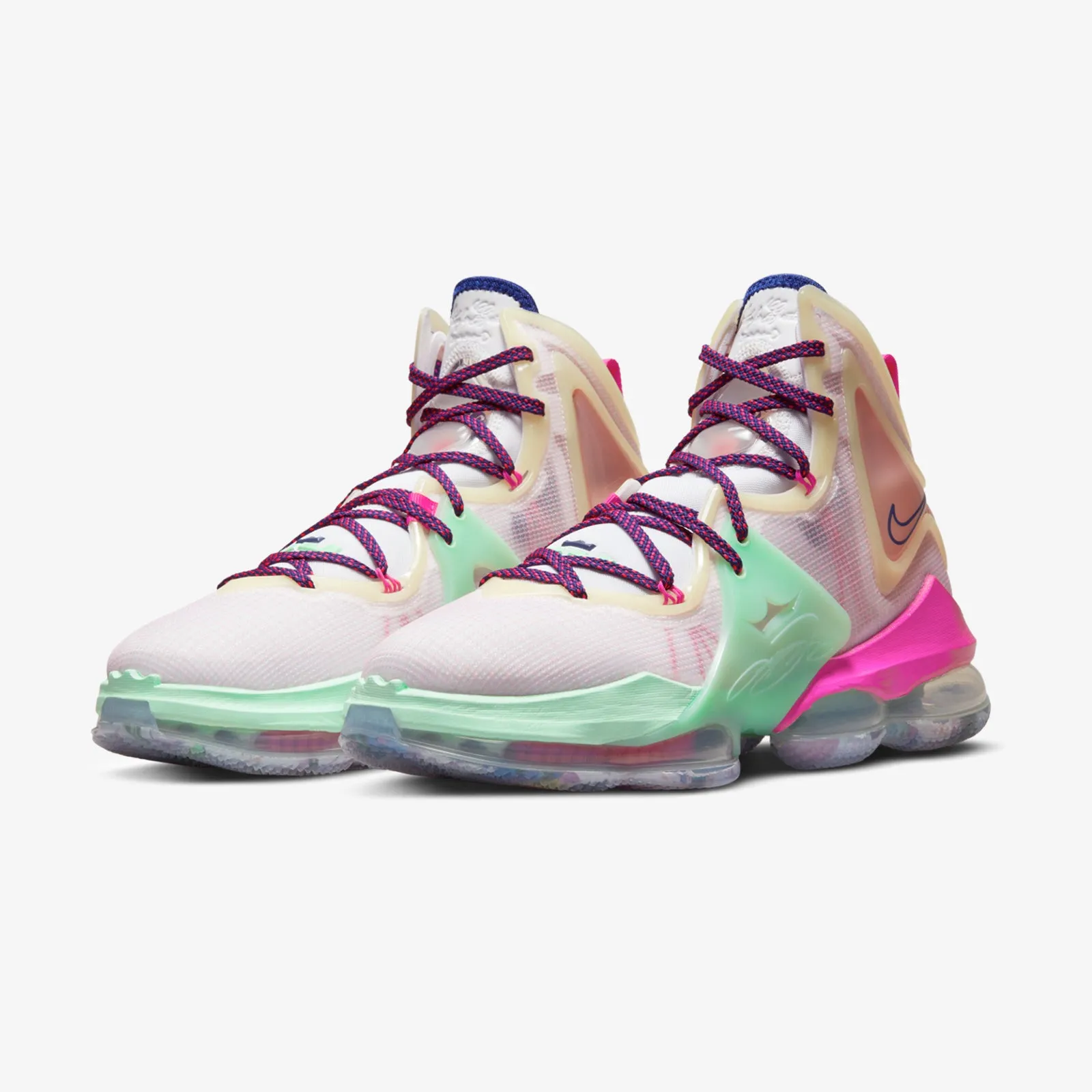 LeBron 19 - 'Love Letter'