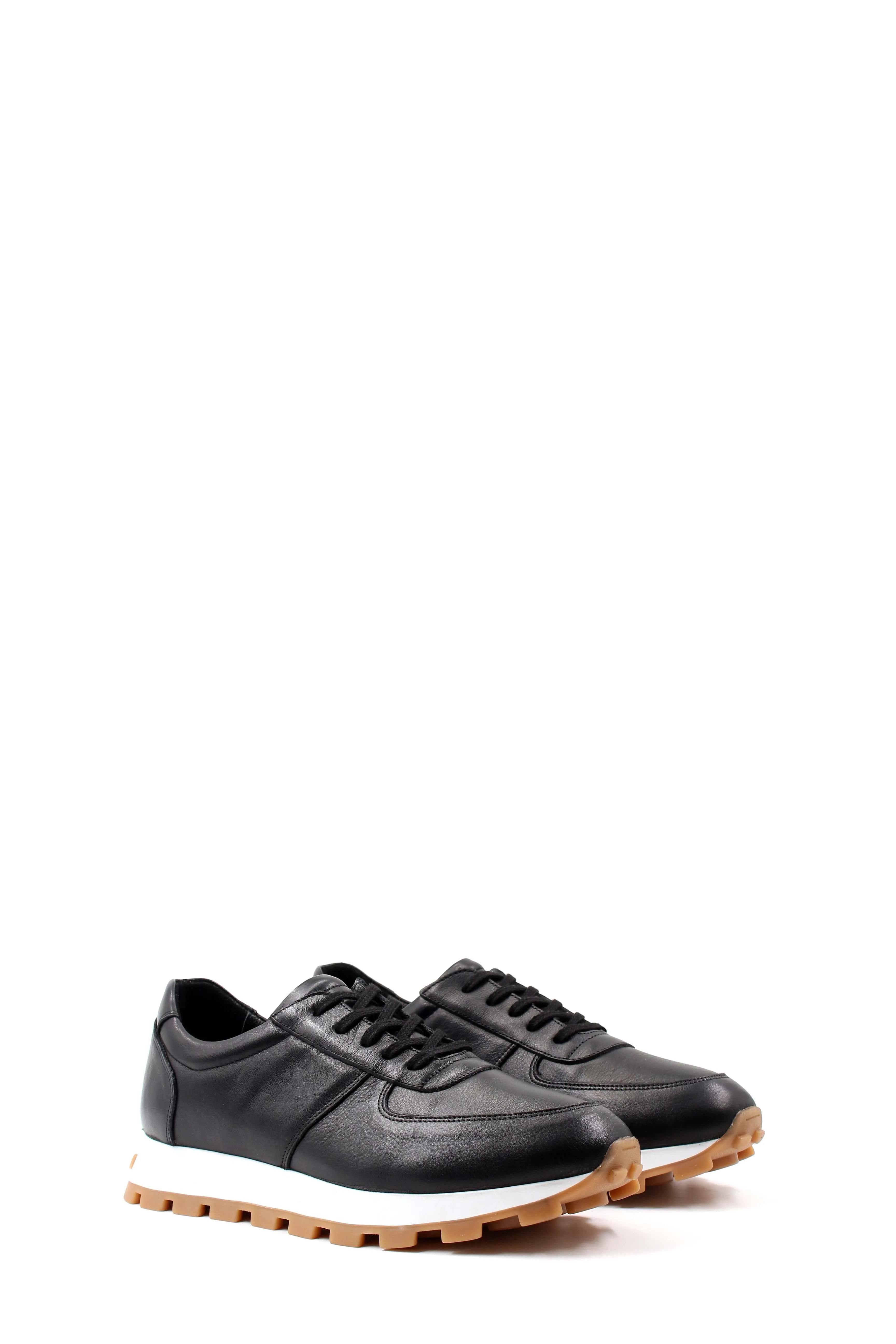 Men's Black Leather Sneakers with White Sole and Textured Outsole - Wessi