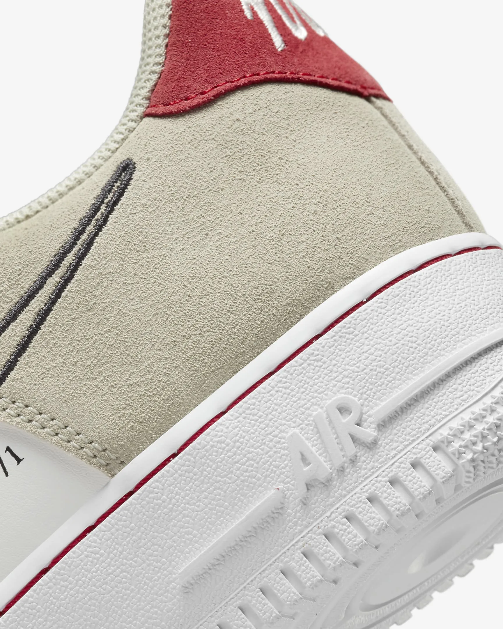 Men's Nike Air Force 1 '07 LV8 "First Use" (Light Bone/Sail/University Red)(DB3597-100)