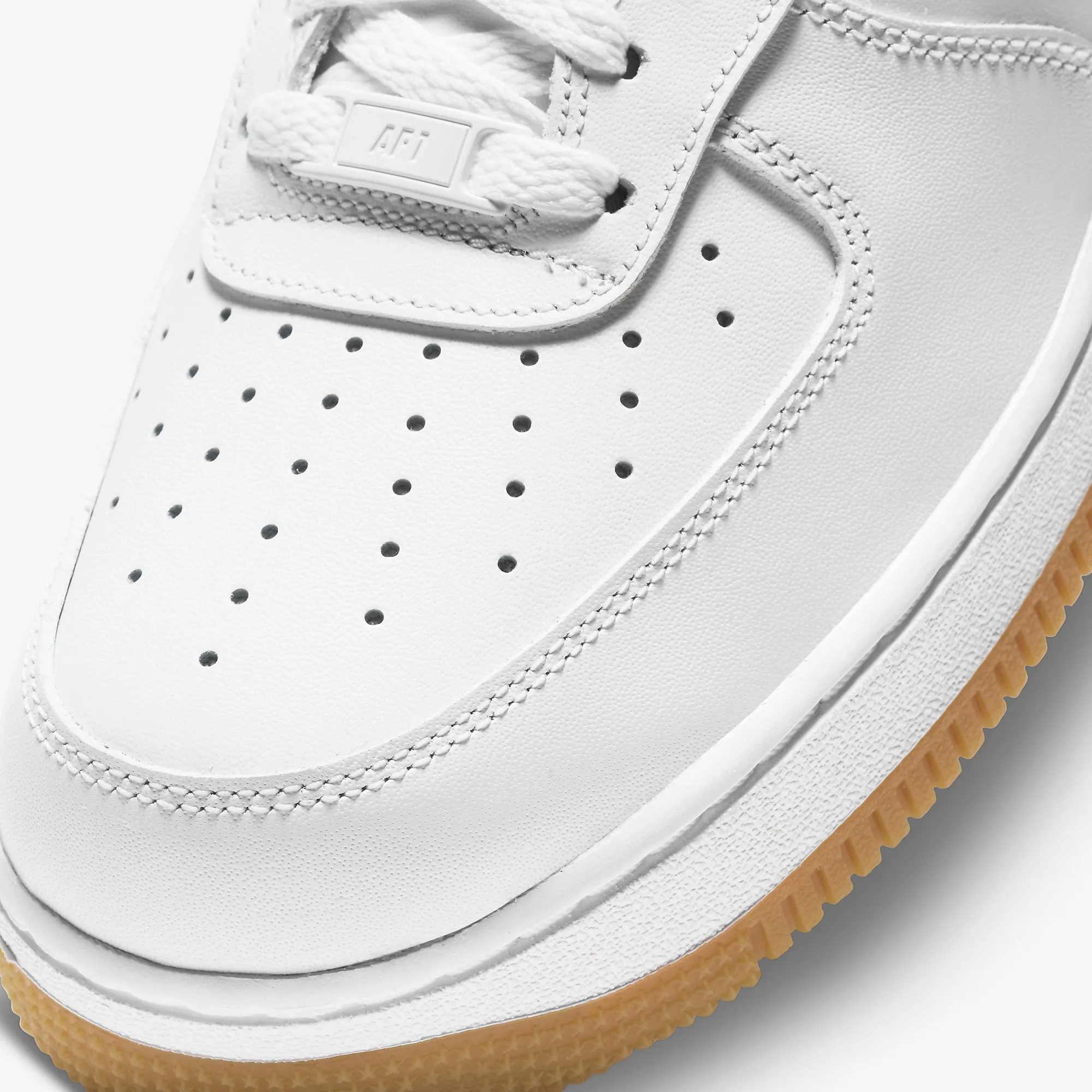 Men's Nike Air Force 1 '07 "White Gumsole" (DJ2739-100)