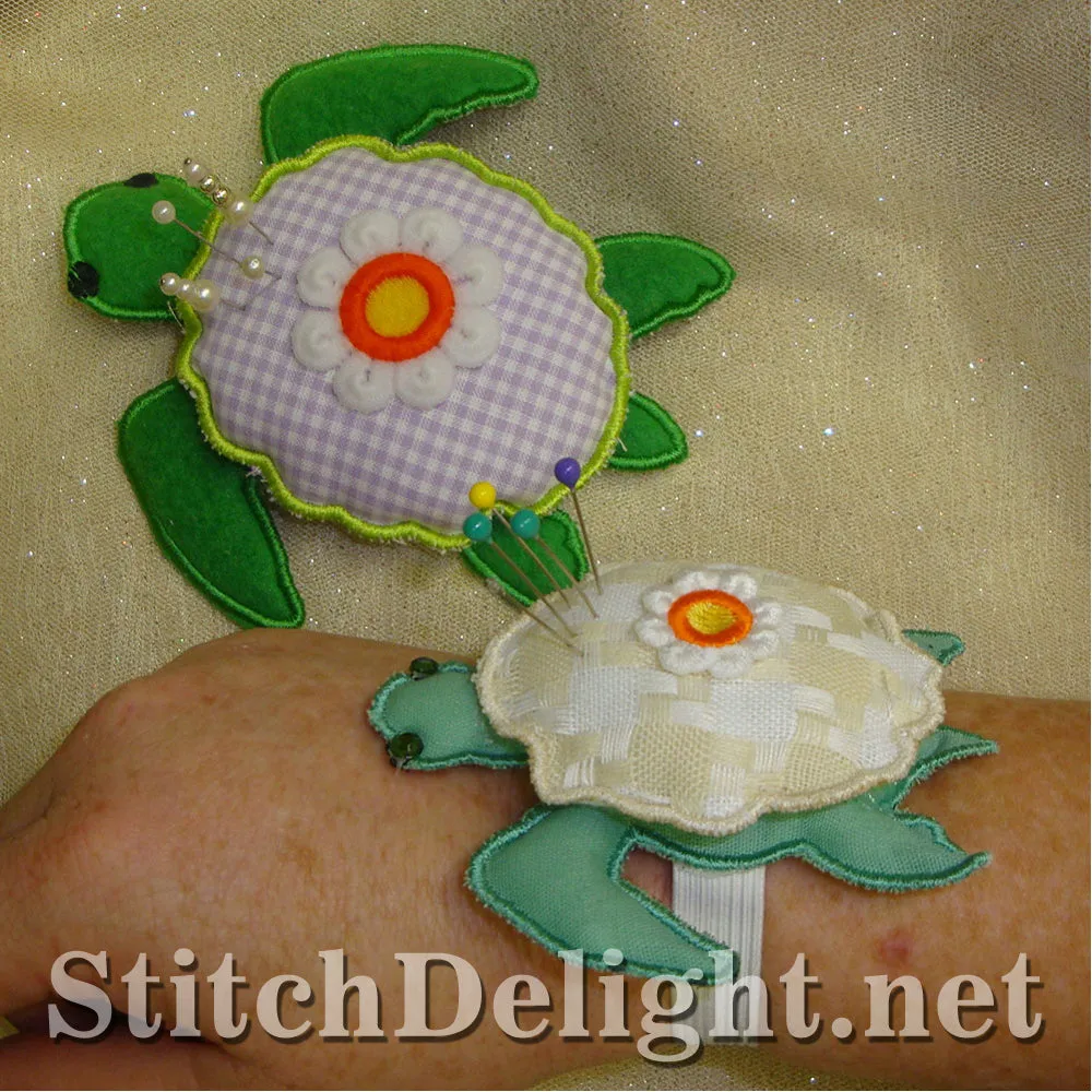 SD0875 Turtle Pincushion