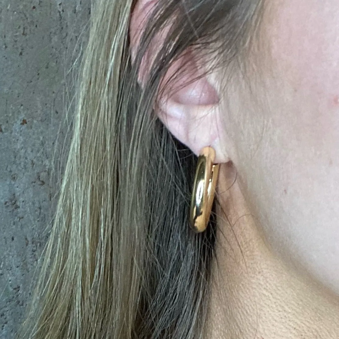 Shirley Thick Gold Hoop