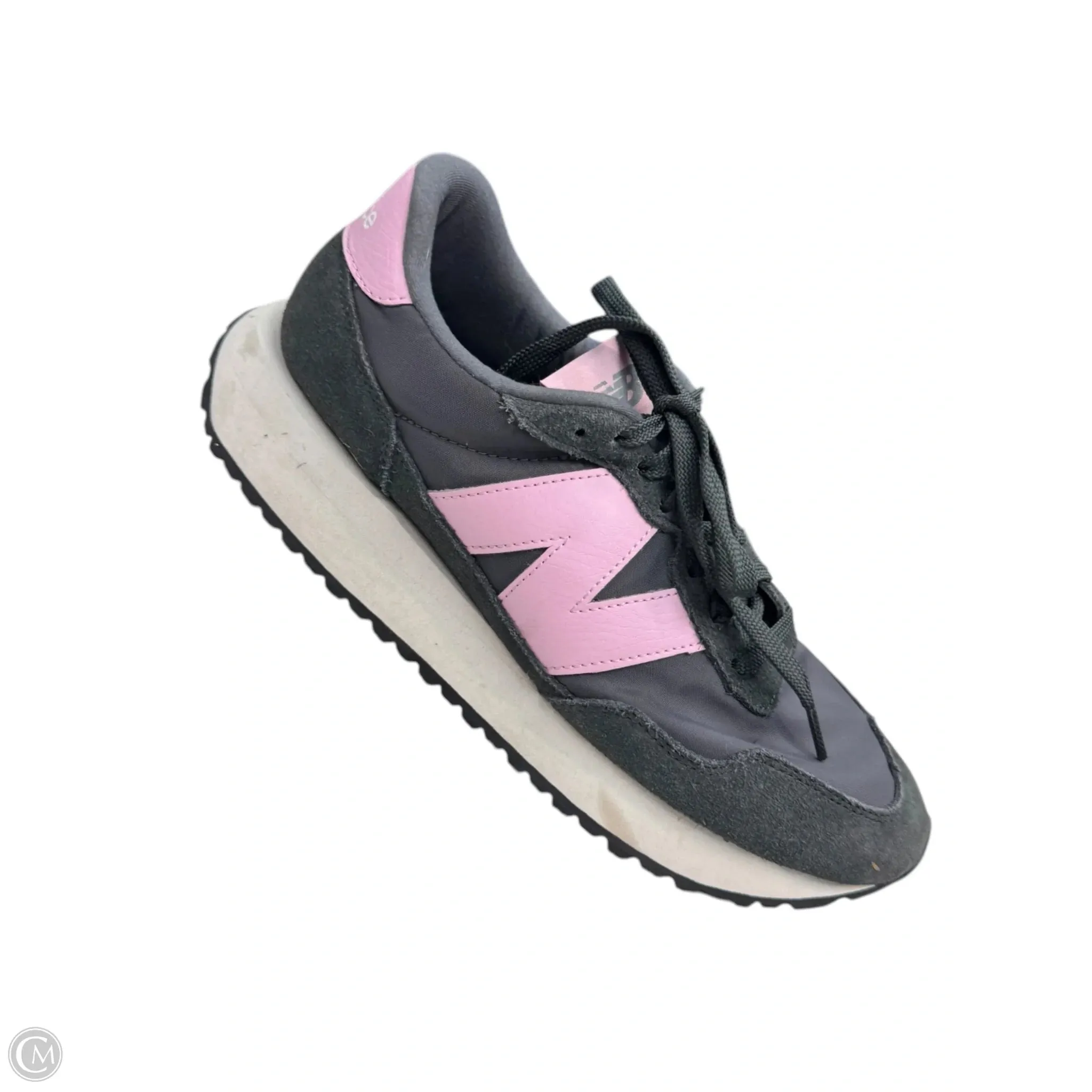 Shoes Athletic By New Balance In Grey & Pink, Size: 10.5