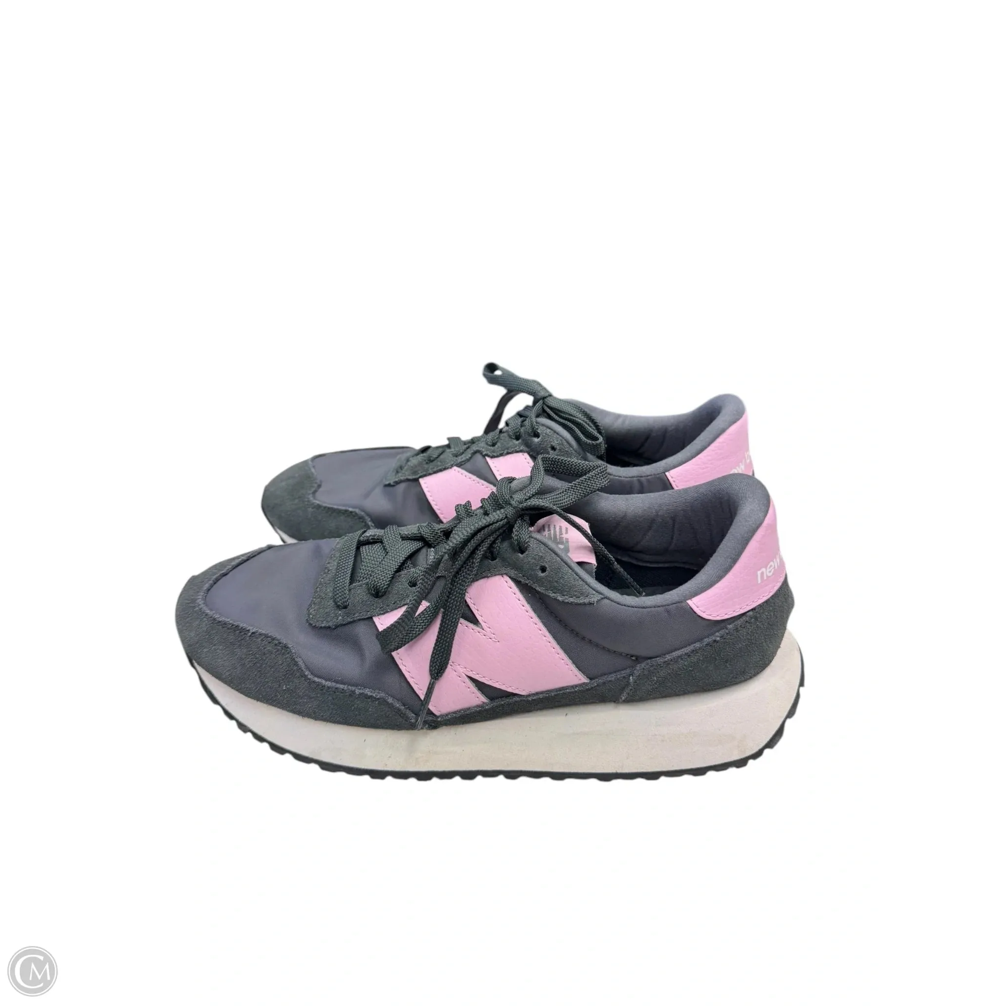 Shoes Athletic By New Balance In Grey & Pink, Size: 10.5
