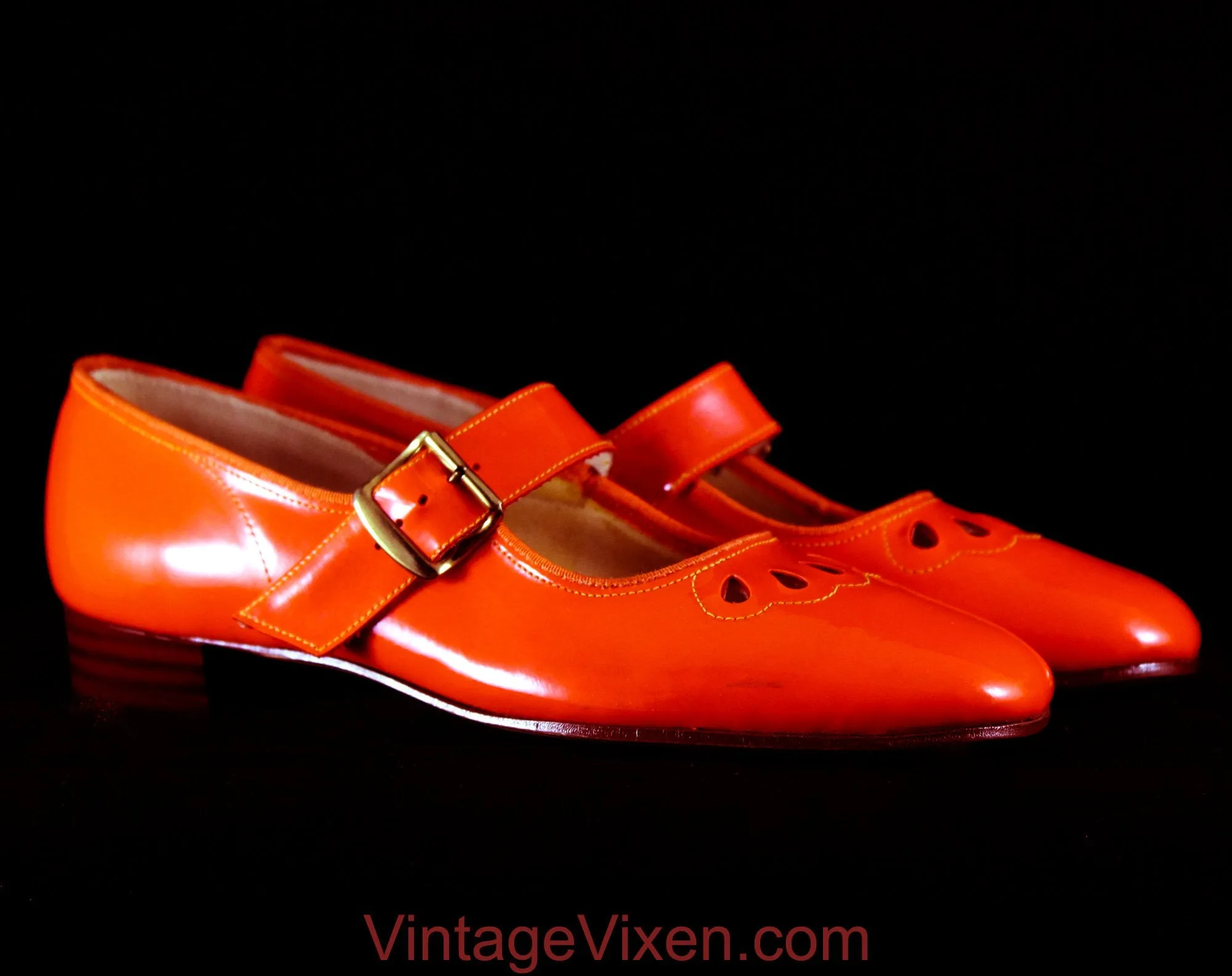 Size 2 Girl's Mary Jane Orange Shoes - Authentic Mod 1960s Girls Bright Vivid Vinyl - Toddler Child Size 2B - 60s Deadstock in Original Box