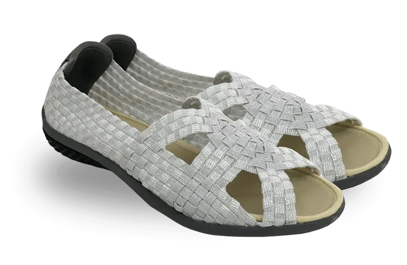 Skooda Sandals Ladies Pearl White, Black soles