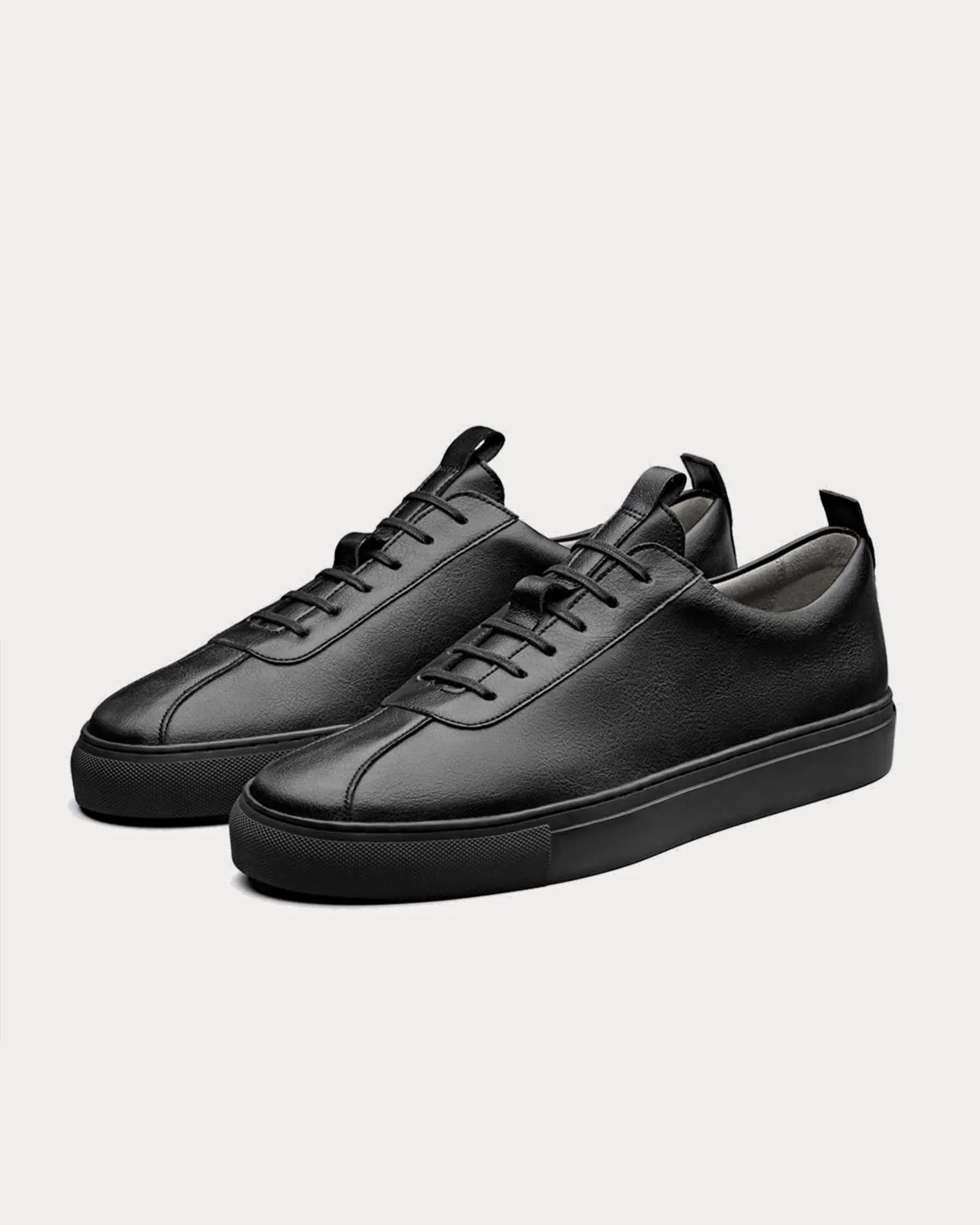 Sneaker 1 Vegan Black Low Top Sneakers