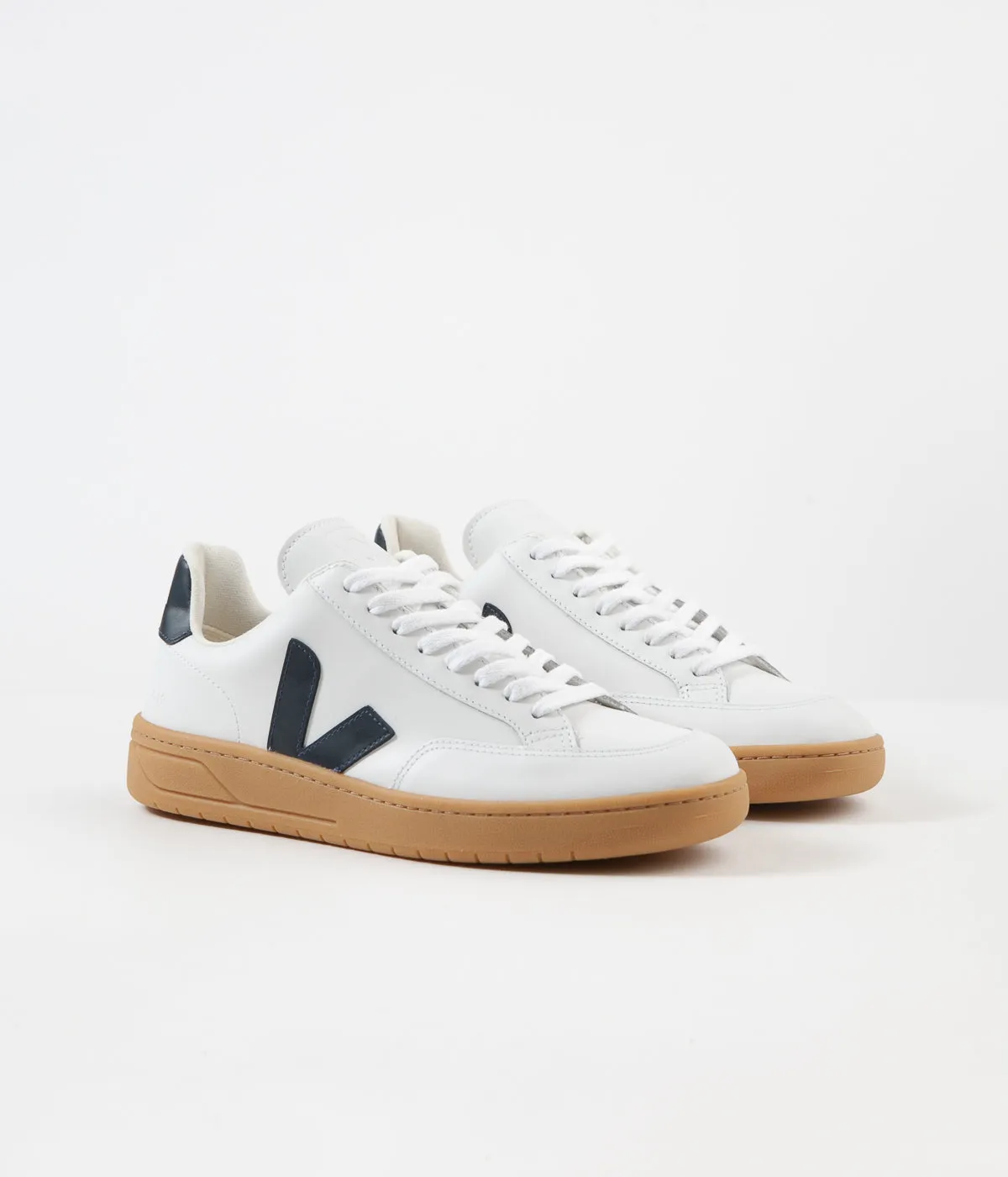 Veja V-12 Leather Shoes - Extra White / Nautico / Gum Sole