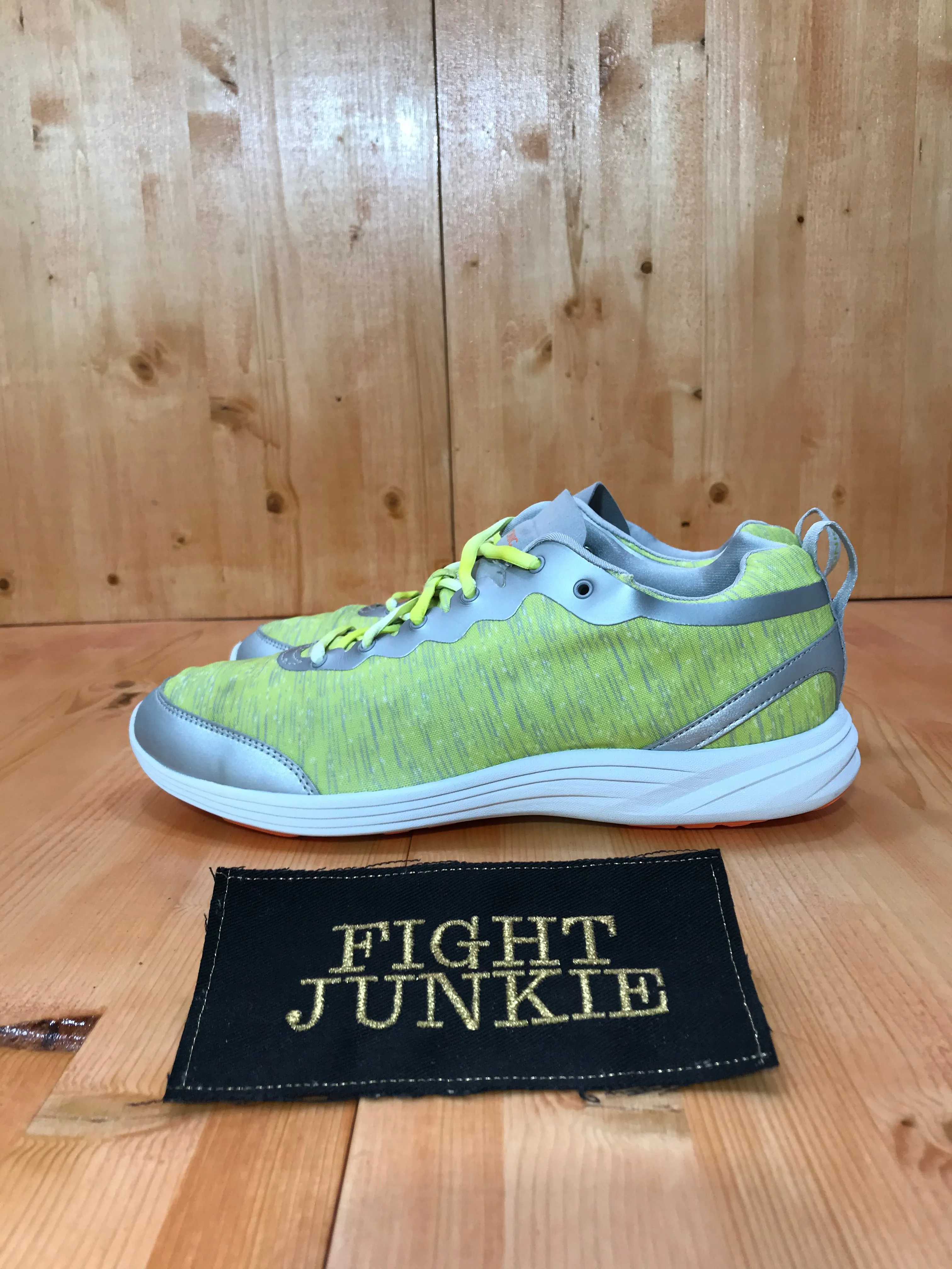 VIONIC AGILE FYN Women's Size 11 Shoes Sneakers Neon Yellow