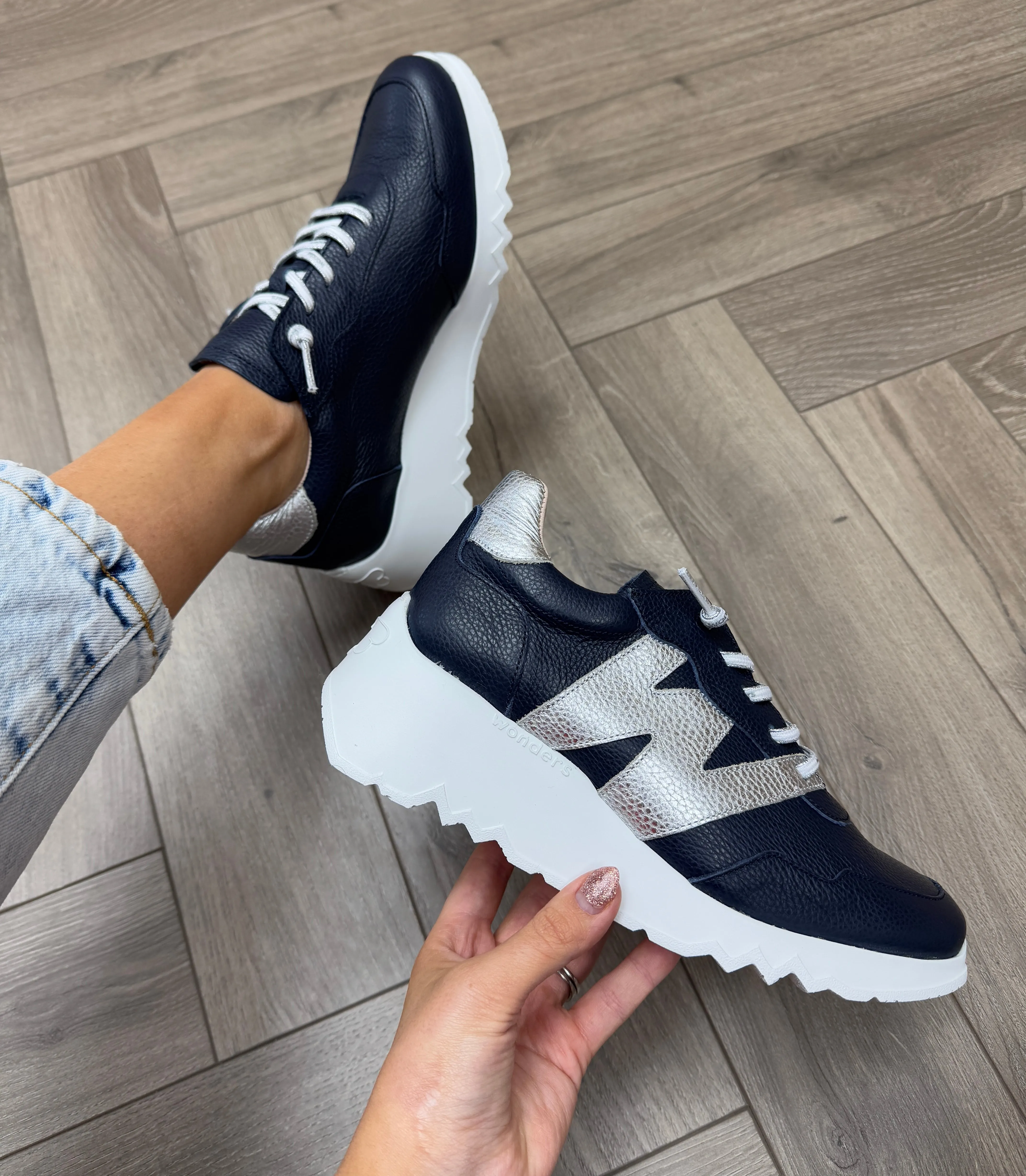 Wonders (SS25) Elasticated Trainer With Metallic Detail E-6760 - Wild/Noche (W6)